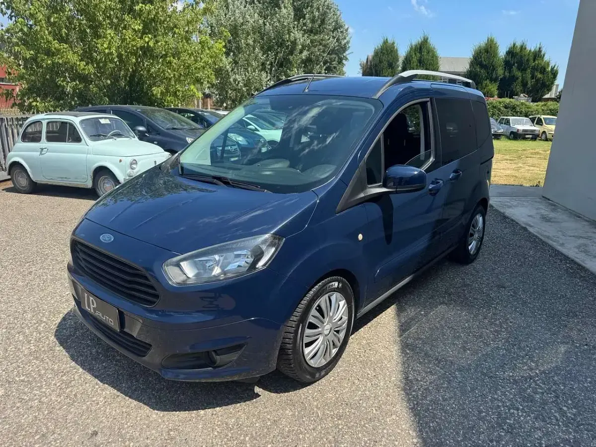 Usata Ford Courier 75 CV (55 kW) 2017 Blu/azzurro Monovolume