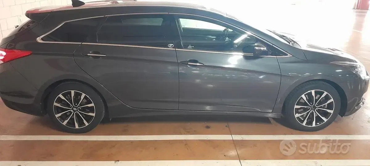 Usata Hyundai i40 141 CV (103 kW) 2016 Bluazzurro Station wagon