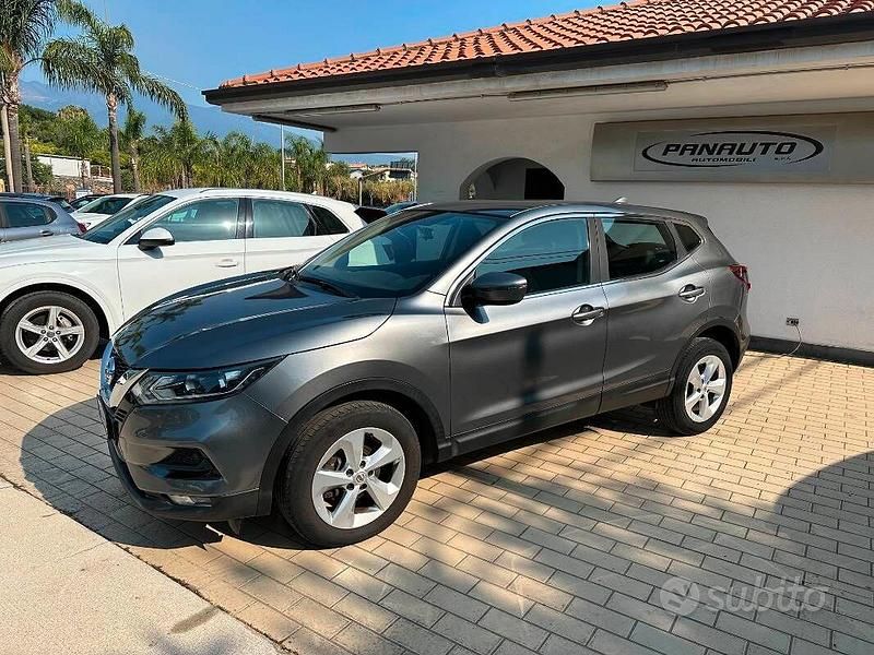 Usata Nissan Qashqai 115 CV (84 kW) 2020 Grigio SUV