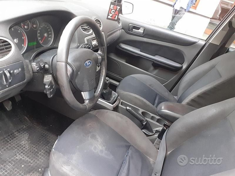 Occasion Ford Focus 110 ch (80 kW) 2007 Gris Break