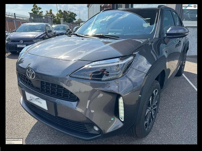Nuova Toyota Yaris Cross Trend 92 CV (67 kW) 2026 Dark grey SUV