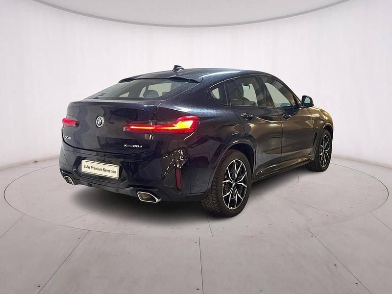 Begagnad BMW X4 M Sport 190 HK (139 kW) 2023 Blå SUV