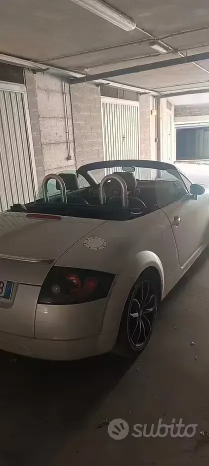 Usata Audi TT Roadster 190 CV (139 kW) 2002 Grigio Cabrio