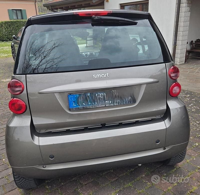 Usata Smart ForTwo Coupé 61 CV (44 kW) 2011 Grigio Coupé