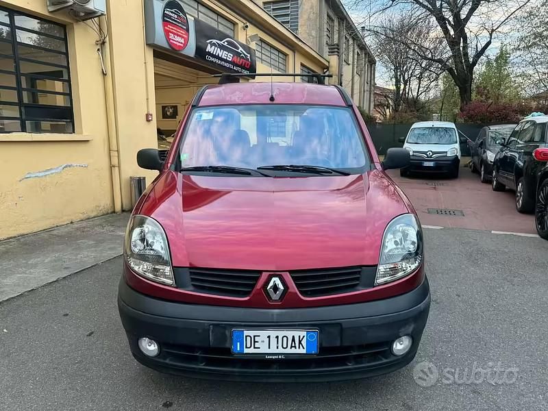 Usata Renault Kangoo Luxe 95 CV (69 kW) 2007 Rosso Monovolume