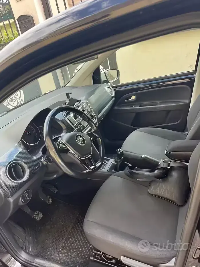 Usata VW up! 68 CV (50 kW) 2018 Utilitaria