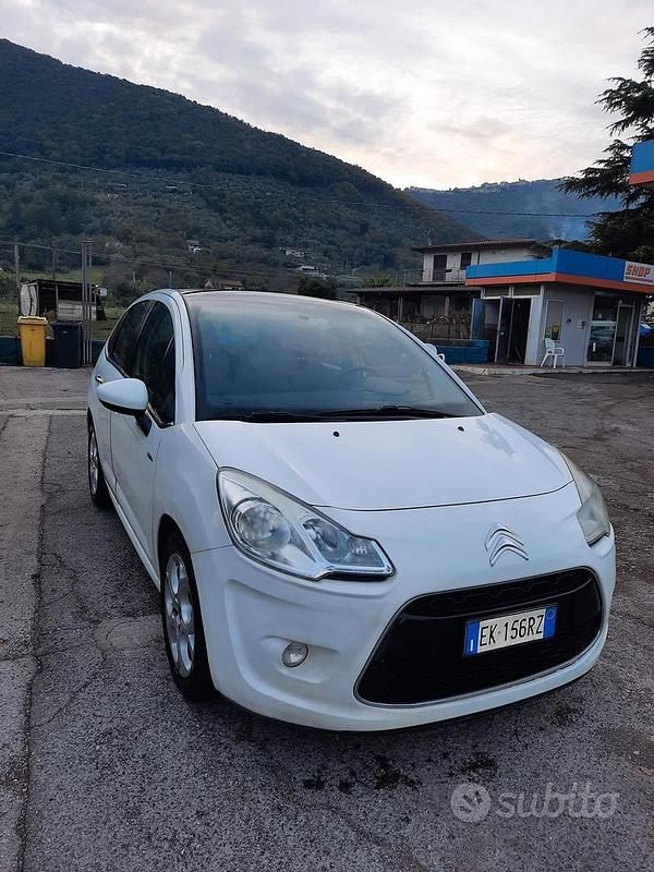 Usata 2011 Citroën C3 Exclusive Tre volumi | 4000 € (Buon prezzo) - Immagine 1/4