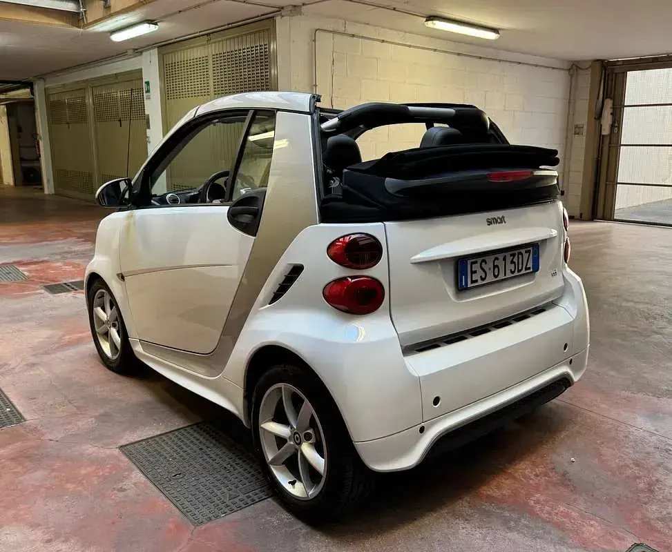 Usata Smart ForTwo Cabrio Pulse 54 CV (39 kW) 2013 Bianco Cabrio