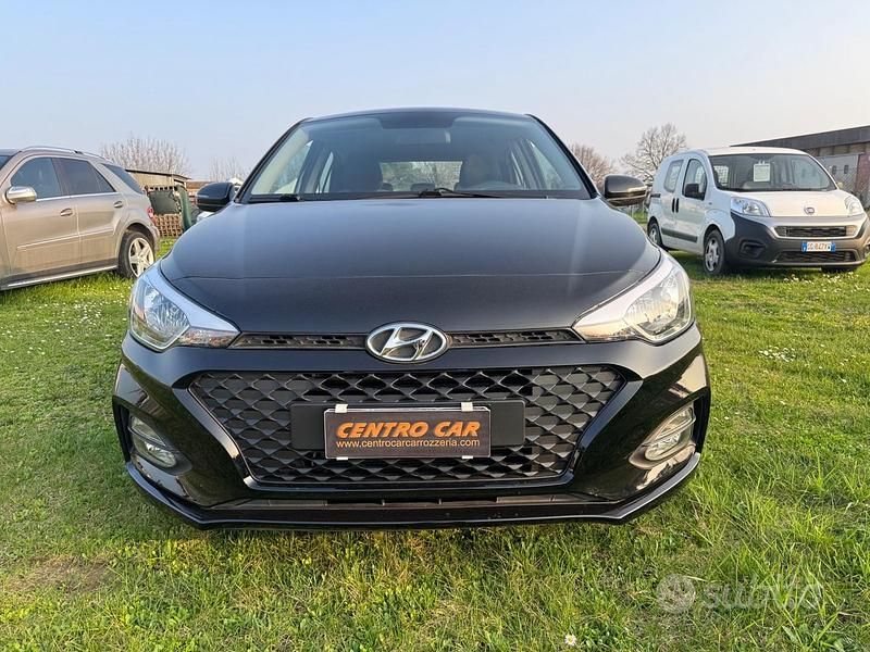 Usata Hyundai i20 74 CV (54 kW) 2019 Nero Utilitaria