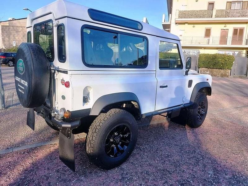 Usata Land Rover Defender 122 CV (89 kW) 2013 Bianco Station wagon