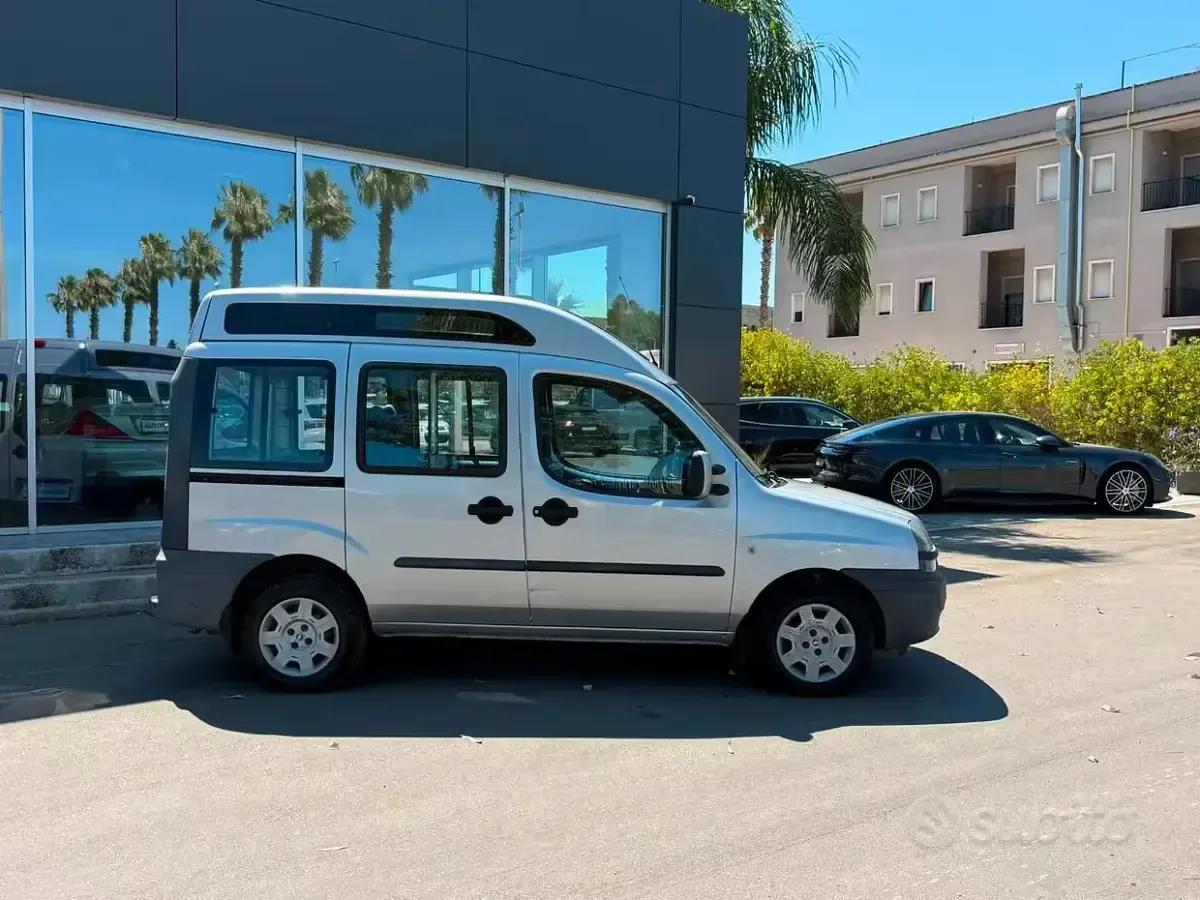 Usata Fiat Doblò Family 103 CV (75 kW) 2004 Grigio Monovolume