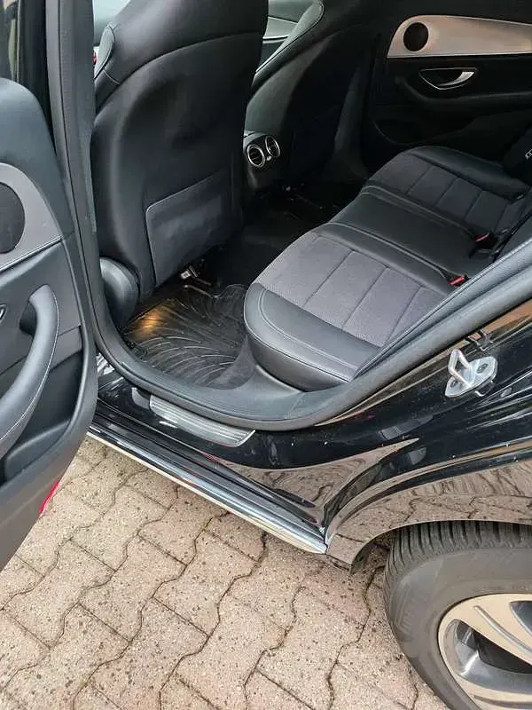 Usata Mercedes E220 Exclusive 194 CV (142 kW) 2019 Nero Berlina