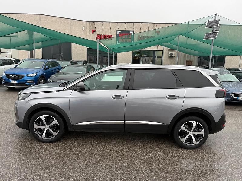 Usata Peugeot 5008 Allure 131 CV (96 kW) 2023 Grigio SUV