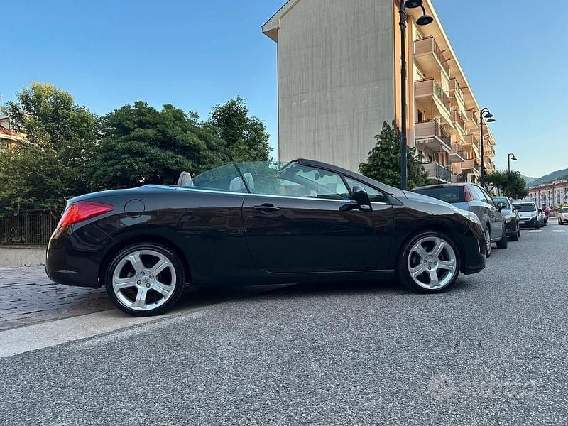 Usata Peugeot 308 CC 149 CV (109 kW) 2009 Marrone Cabrio