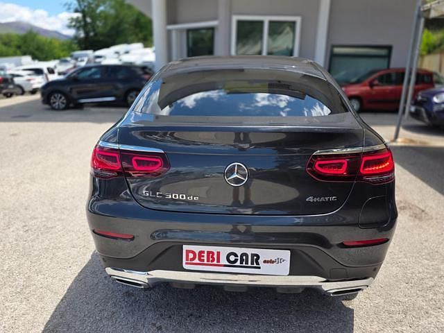 Usata Mercedes GLC300e 306 CV (225 kW) 2022 Grigio scuro Coupé