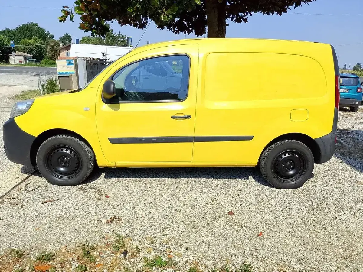 Usata Renault Kangoo 110 CV (80 kW) 2019 Giallo Monovolume