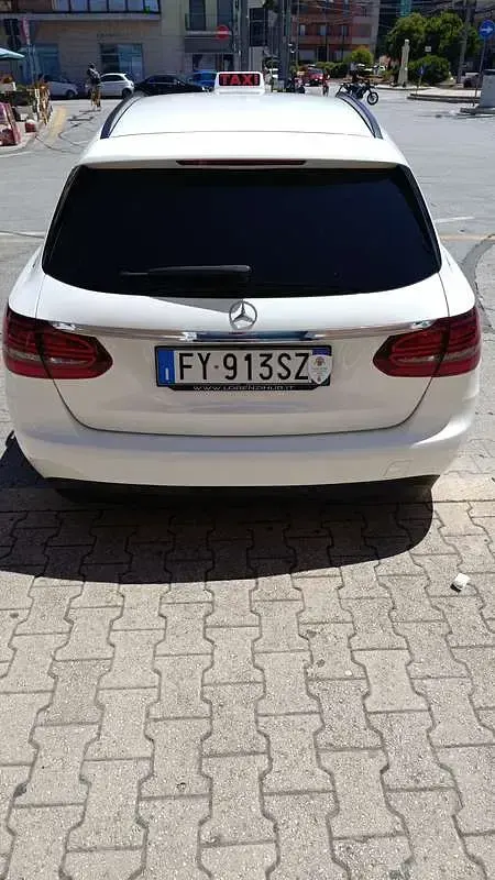 Usata Mercedes C220 Business 194 CV (142 kW) 2019 Bianco Station wagon