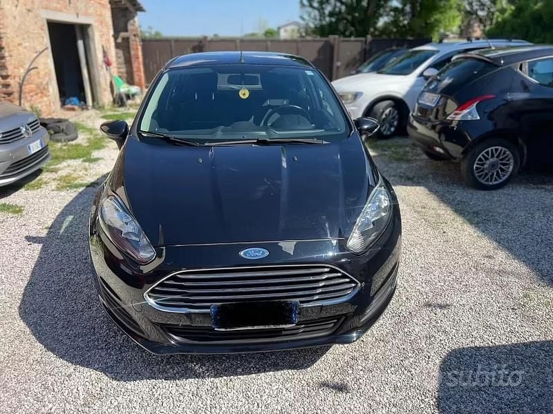 Usata Ford Fiesta Titanium 75 CV (55 kW) 2013 Nero Berlina