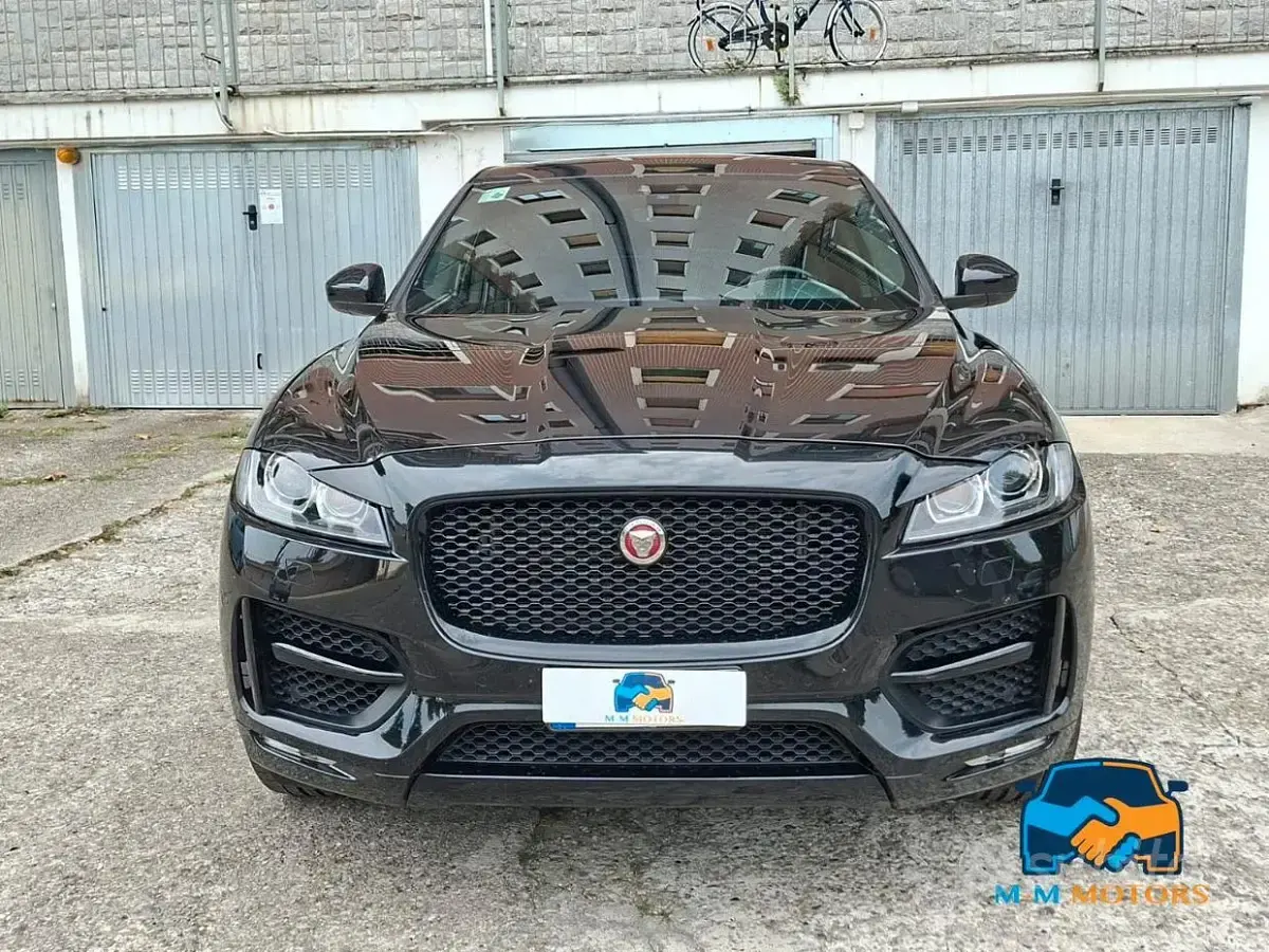 Usata Jaguar F-Pace R-Sport 250 CV (183 kW) 2020 Nero SUV