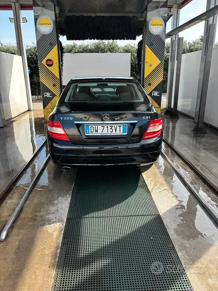 Usata Mercedes C200 170 CV (125 kW) 2009 Nero Berlina