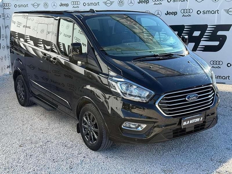 Usata Ford Tourneo Custom Titanium 131 CV (96 kW) 2022 Grigio Furgone