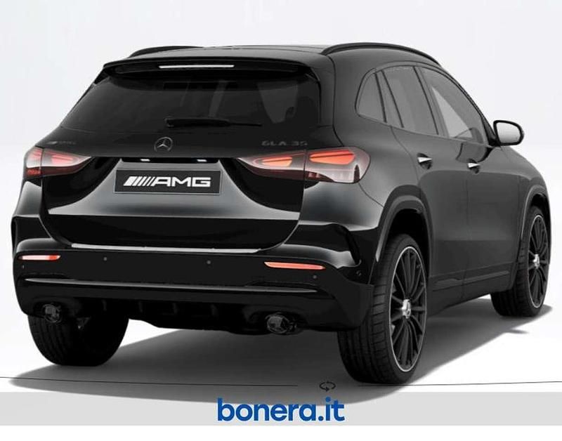 Nuova Mercedes GLA35 AMG Premium 306 CV (225 kW) 2026 Nero cosmo SUV