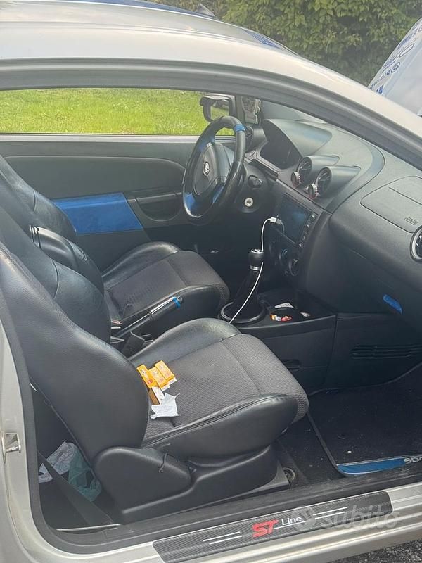 Usata Ford Fiesta Zetec 75 CV (55 kW) 2004 Utilitaria