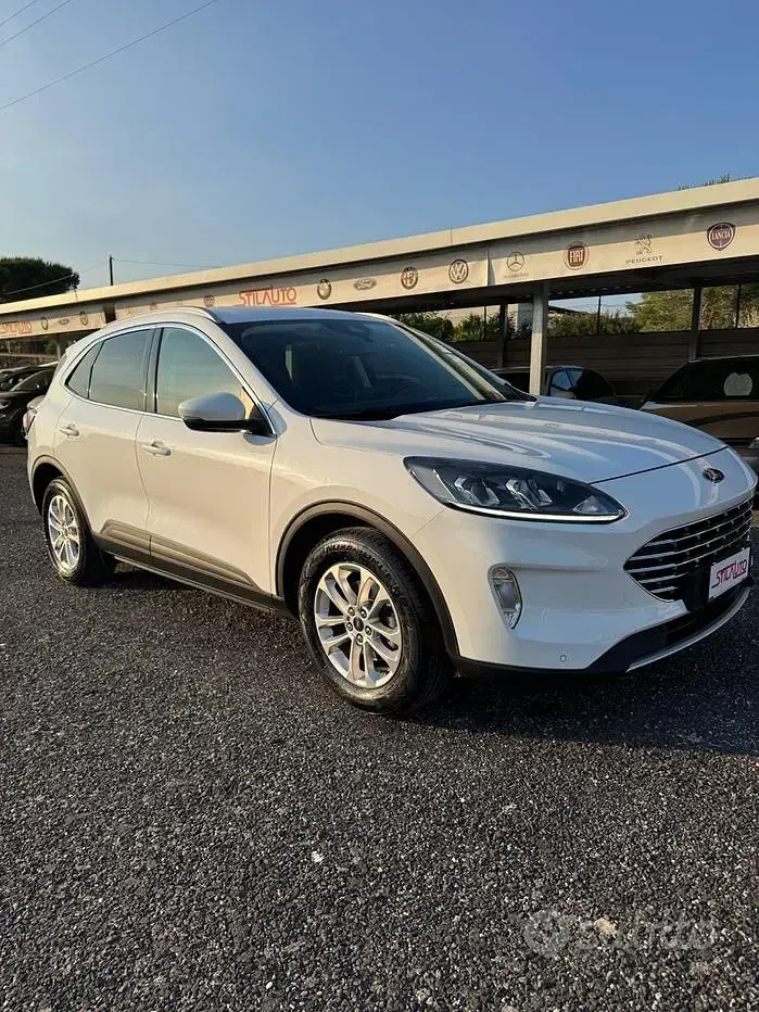 Usata Ford Kuga Titanium 120 CV (88 kW) 2021 Bianco SUV