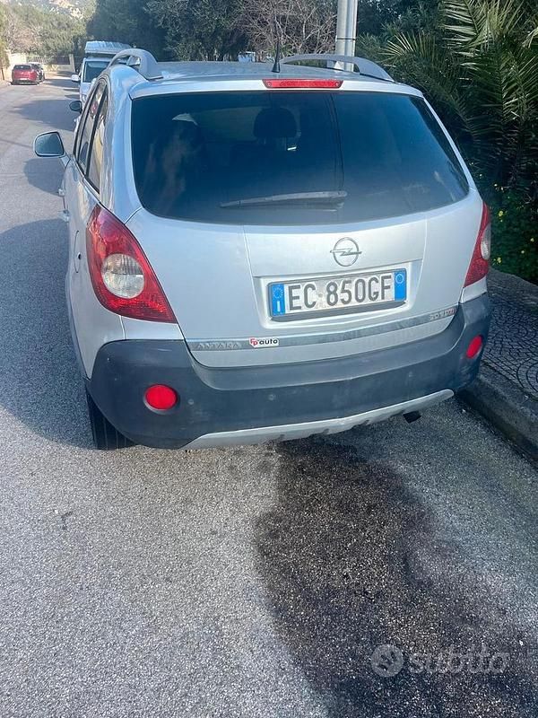 Usata Opel Antara Edition+ 150 CV (110 kW) 2010 Grigio SUV