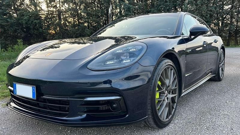 Usata Porsche Panamera S E-Hybrid Sport Turismo 330 CV (242 kW) 2019 Blu/azzurro Berlina
