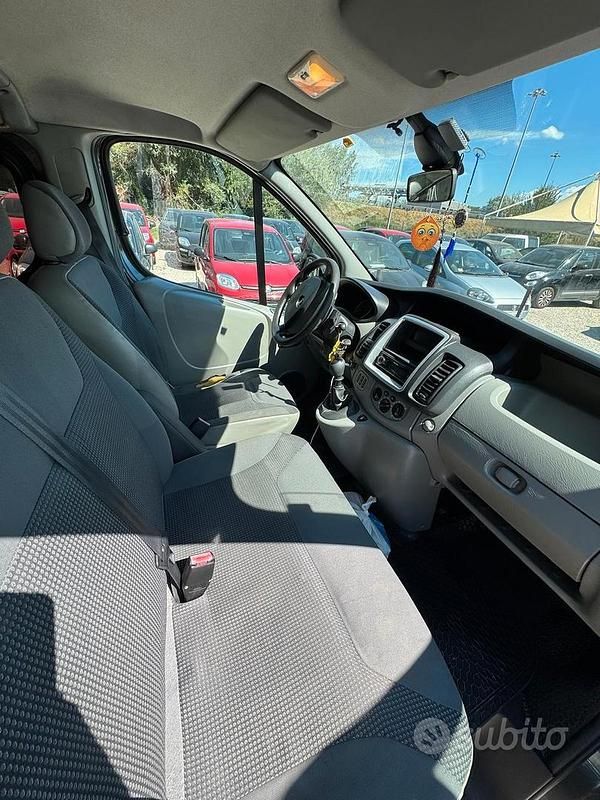 Usata Opel Vivaro 2013 Nero Monovolume