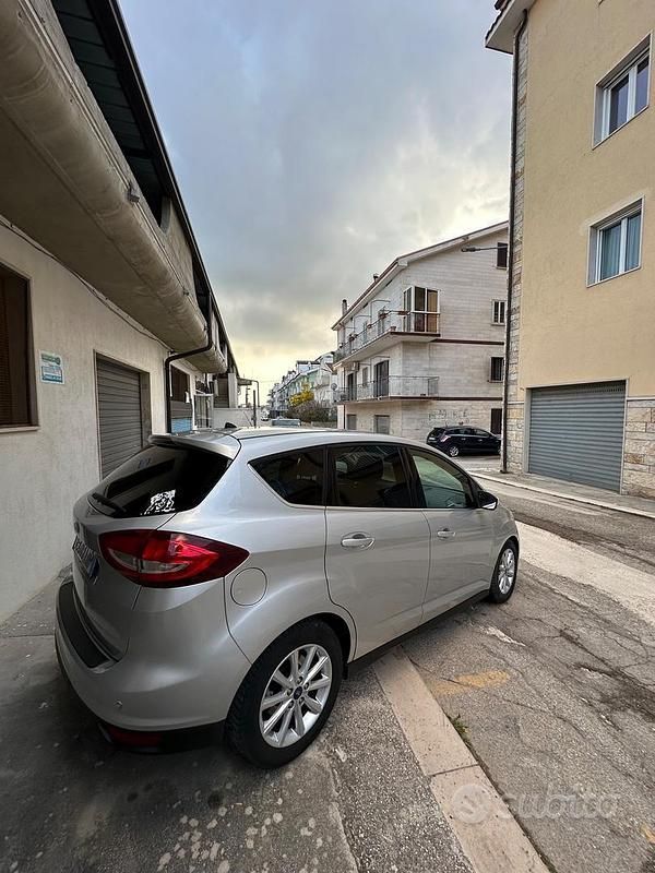 Usata Ford C-MAX 120 CV (88 kW) 2015 Grigio Monovolume
