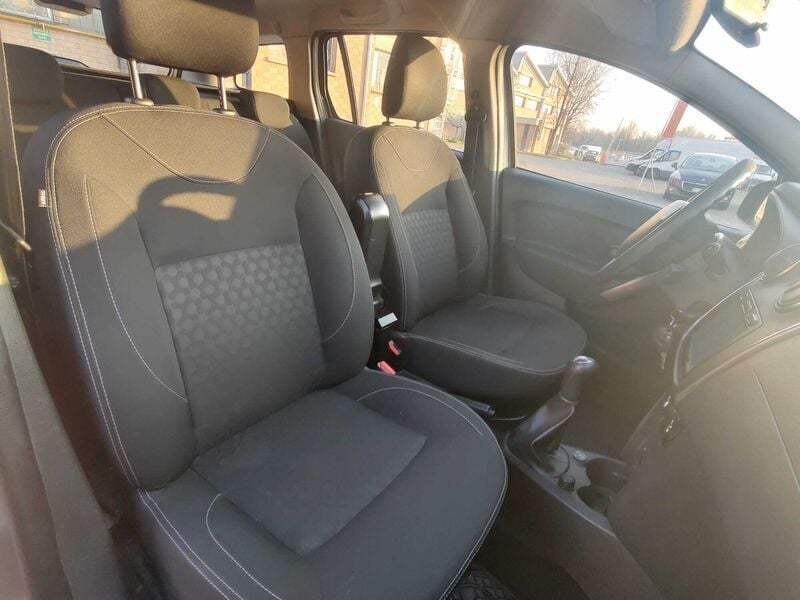 Usata Dacia Logan 90 CV (66 kW) 2015 Bronze Berlina