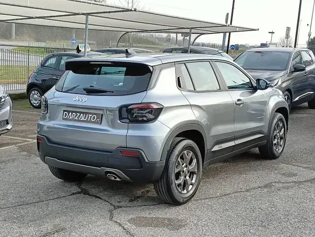 Nuova Jeep Avenger Longitude 101 CV (74 kW) 2026 Grigio graffite metallizzato SUV