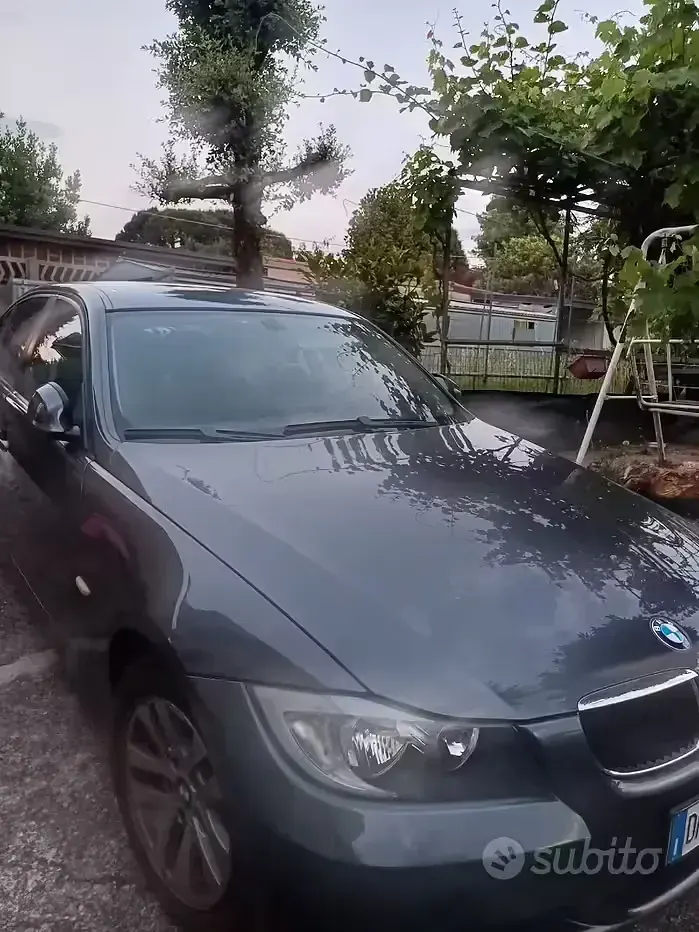 Usata BMW 318 143 CV (105 kW) 2008 Grigio Berlina