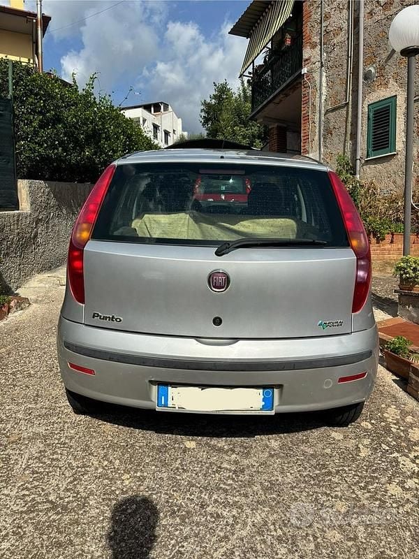 Usata Fiat Punto 60 CV (44 kW) 2008 Grigio Berlina