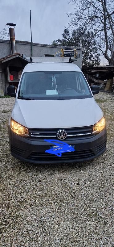 Begagnad VW Caddy 2019 Vit Minibuss
