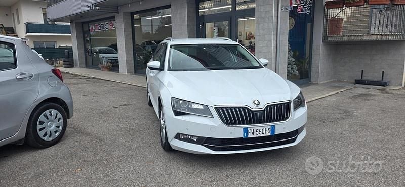 Usata Skoda Superb Ambition 120 CV (88 kW) 2019 Bianco Station wagon