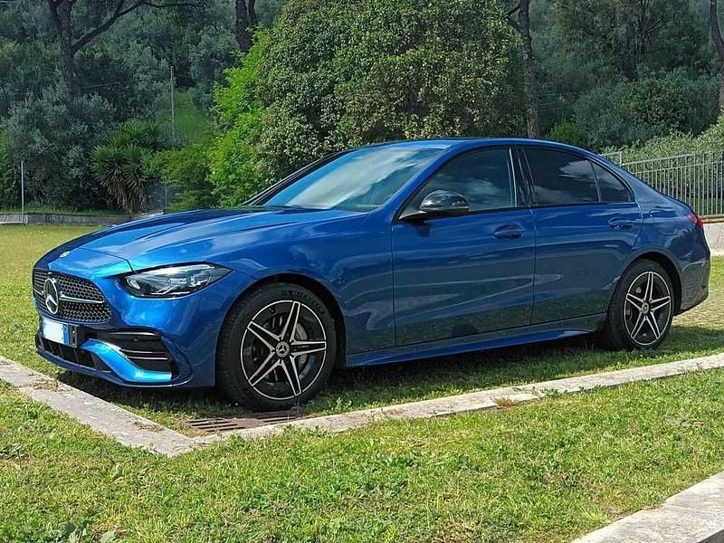 Usata Mercedes C300e AMG Line Premium 204 CV (150 kW) 2023 Blu/azzurro Berlina