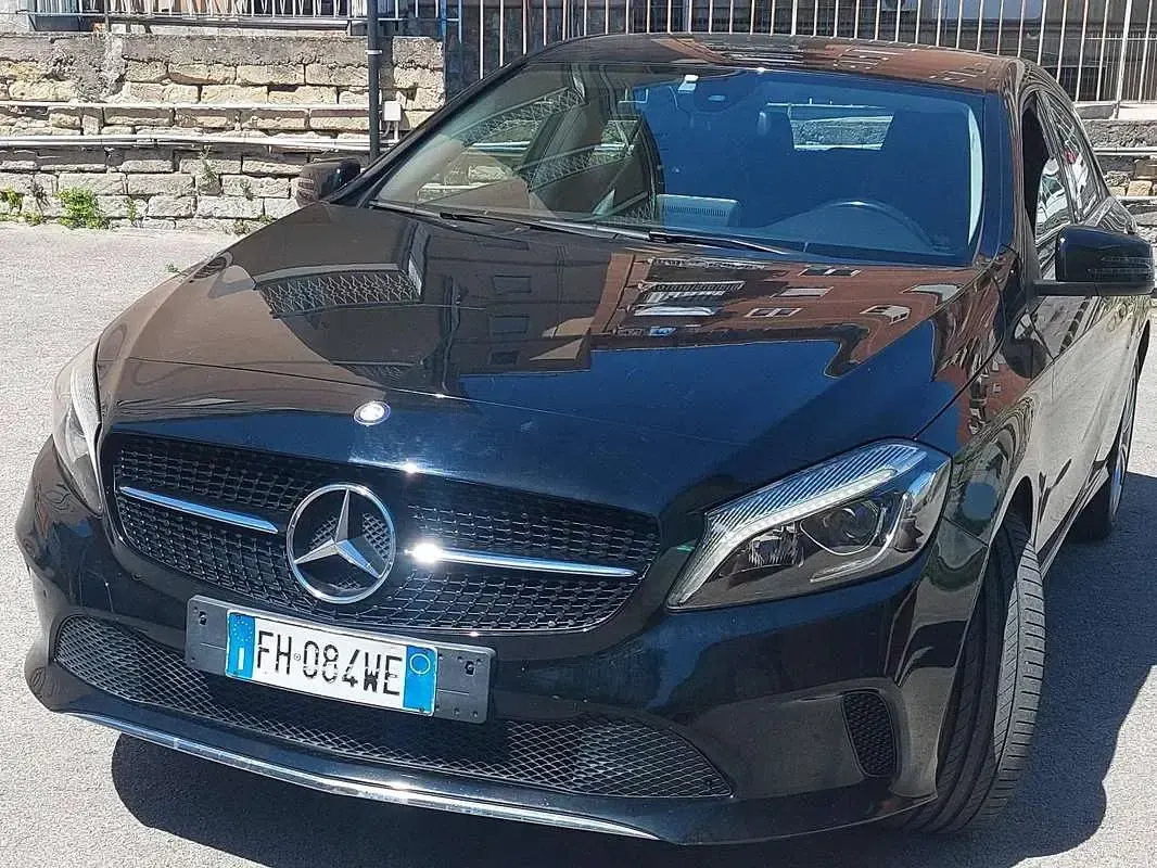 Usata Mercedes A180 Edition 109 CV (80 kW) 2016 Nero Utilitaria