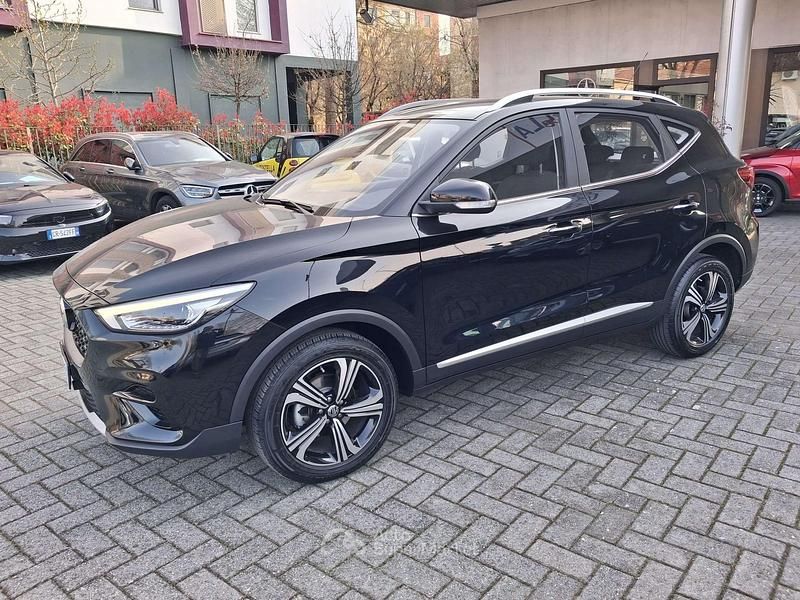 Usata MG ZS 106 CV (77 kW) 2024 Nero SUV