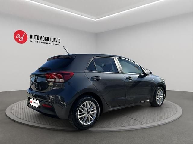 Usata Kia Rio 120 CV (88 kW) 2019 Grigio Berlina