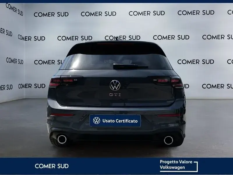 Usata VW Golf VIII GTI 265 CV (194 kW) 2024 Grigio Utilitaria