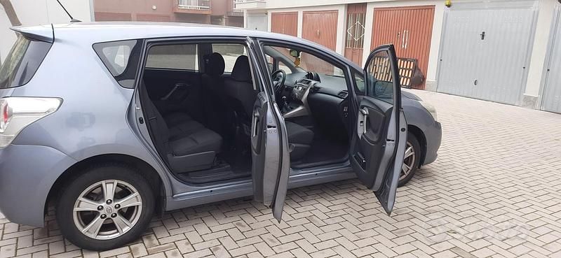 Usata Toyota Verso 126 CV (92 kW) 2009 Monovolume