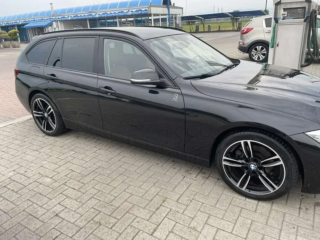 Usata BMW 318 Sport Line 143 CV (105 kW) 2014 Station wagon