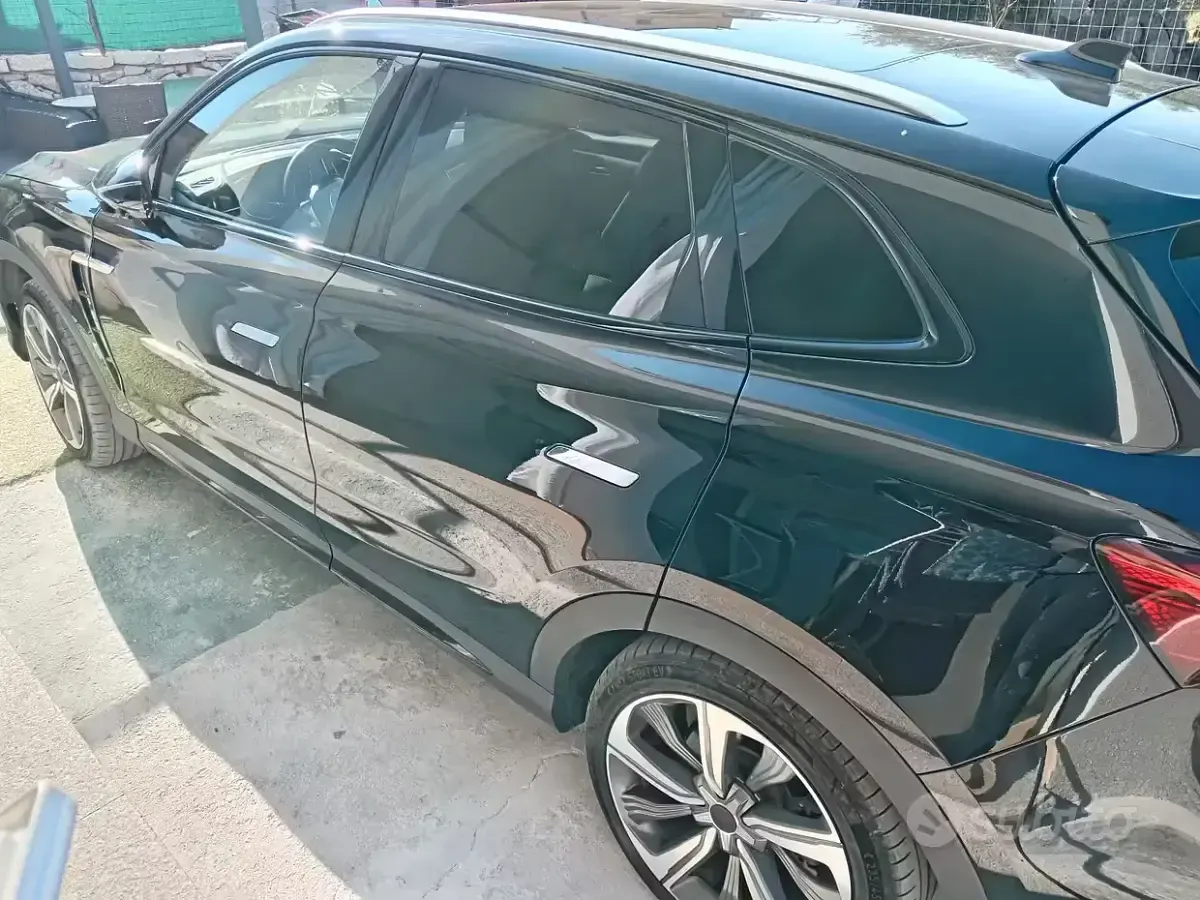 Usata MG Marvel R 64 kW (88 CV) 2023 Nero SUV
