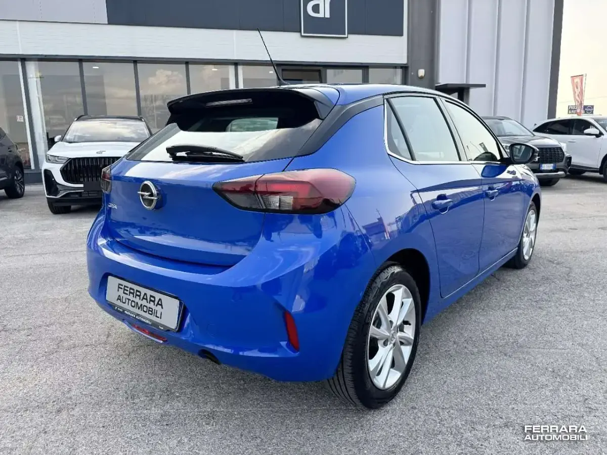 Usata Opel Corsa Edition 101 CV (74 kW) 2023 Blu/azzurro Utilitaria