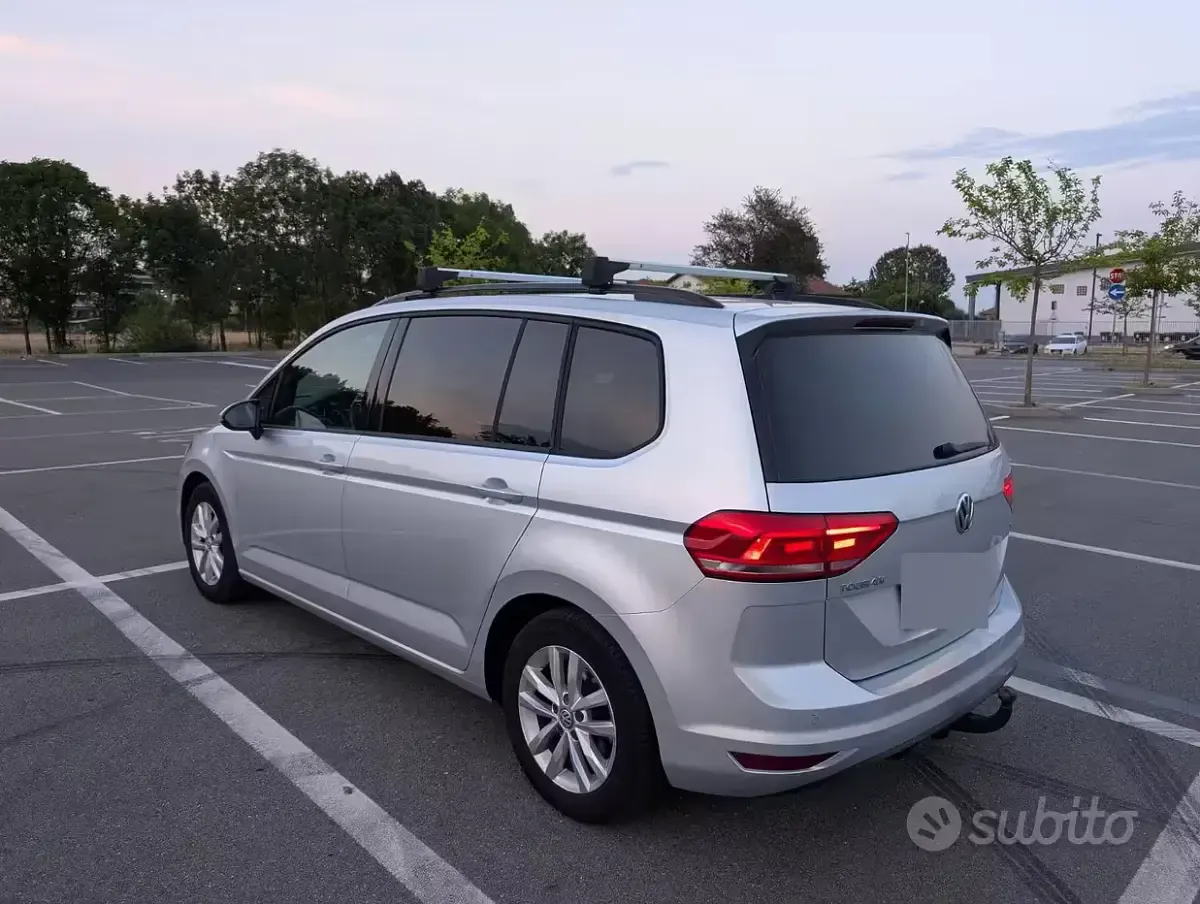 Usata VW Touran Business 115 CV (84 kW) 2017 Grigio Monovolume