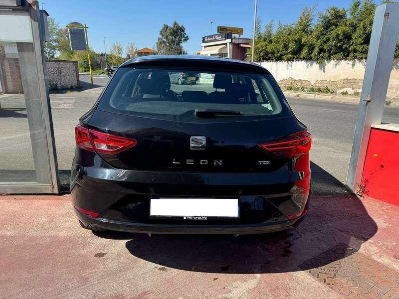 Begagnad Seat Leon FR 131 HK (96 kW) 2020 Svart Sedan