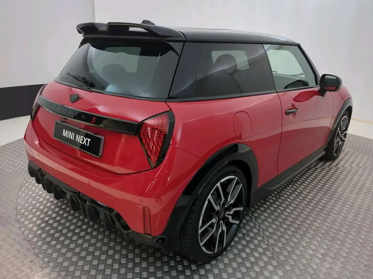 Usata Mini John Cooper Works 204 CV (150 kW) 2024 Rosso Utilitaria